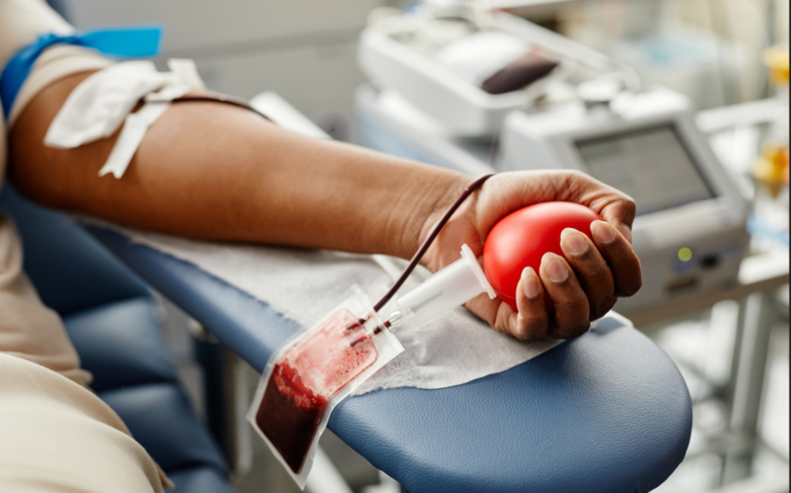 Junho Vermelho – Riscos na gravidez: especialista alerta para sinais de trombose, embolia e hemorragias