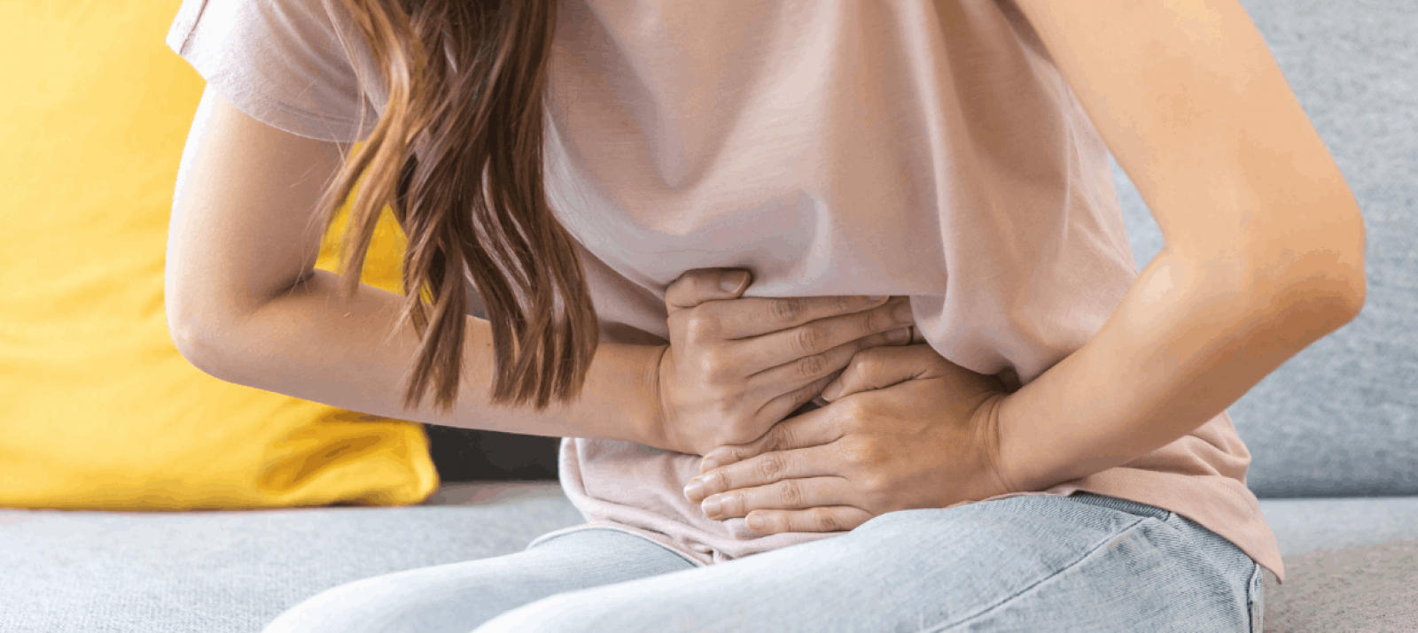 Sentir dor abdominal intensa durante o período menstrual não é normal