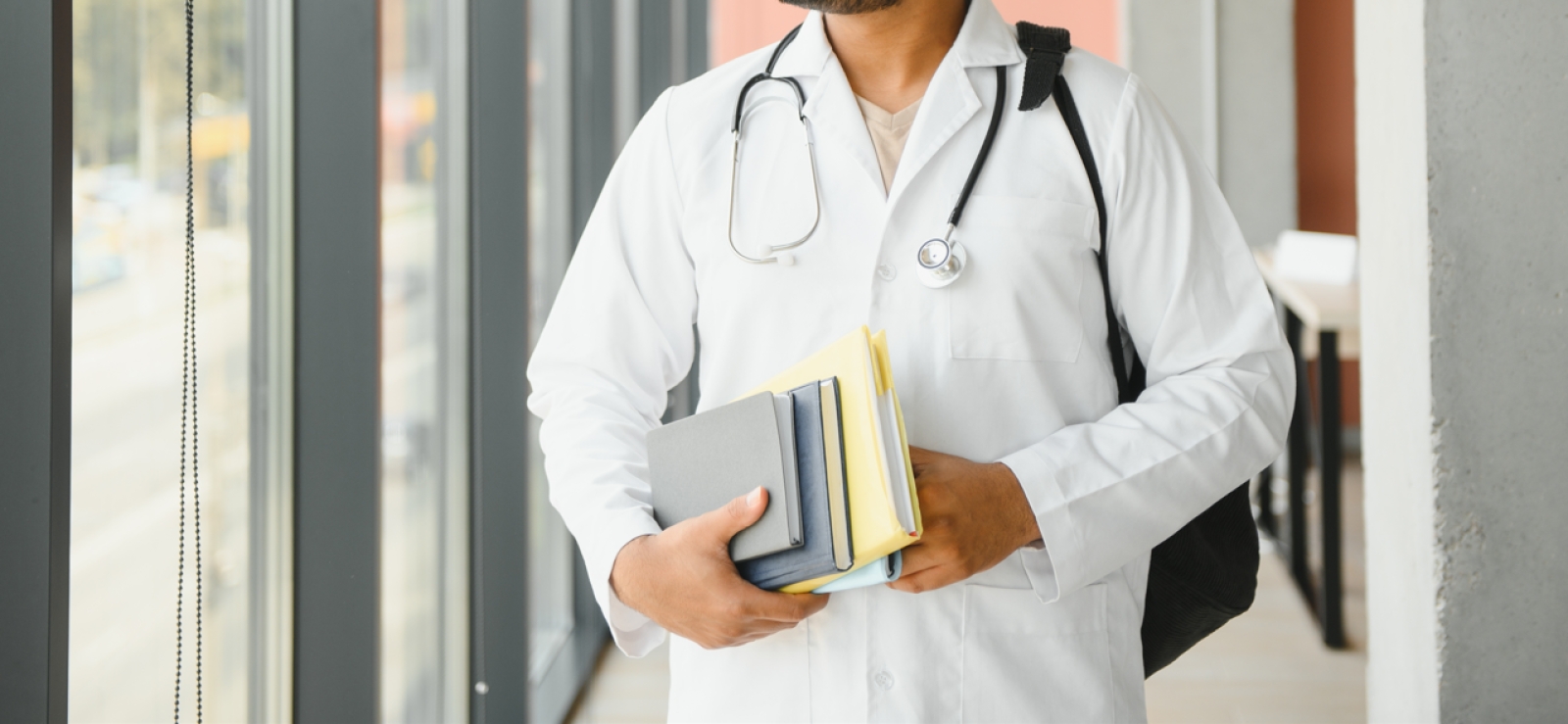 MEC suspende por 120 dias edital para novos cursos de Medicina